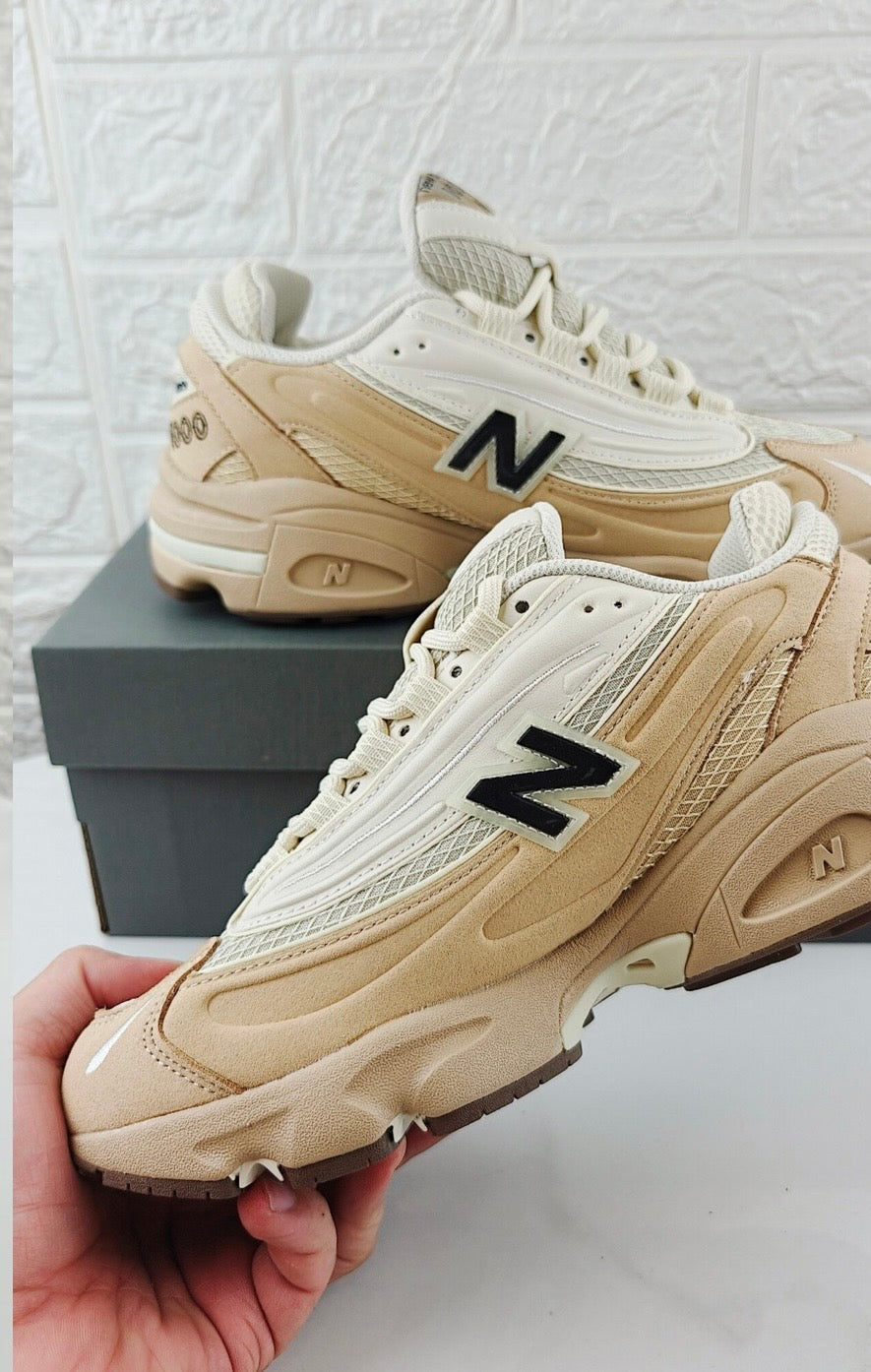 New Balance 1000
