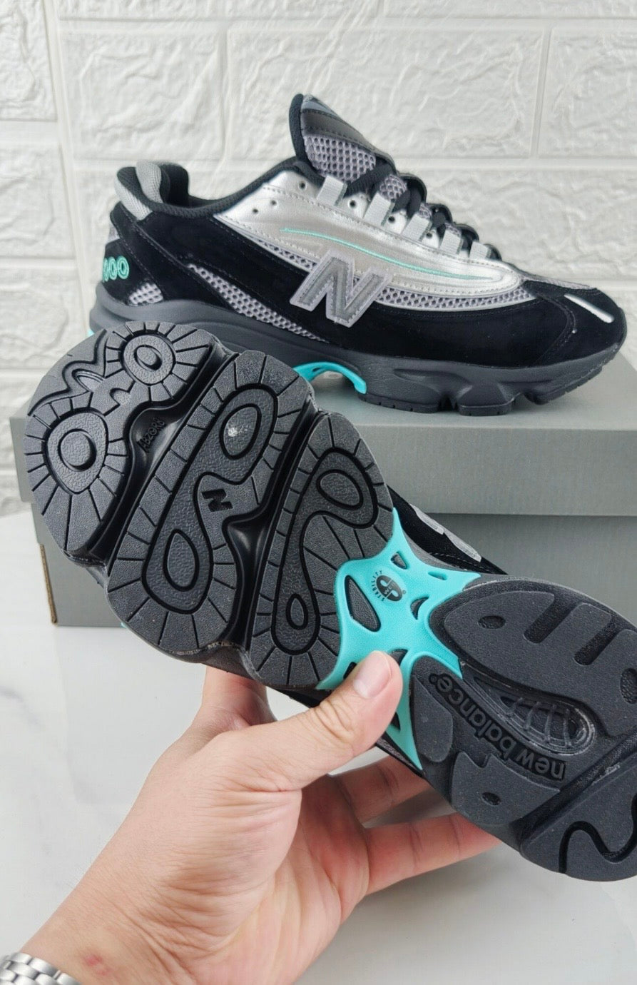 New Balance 1000