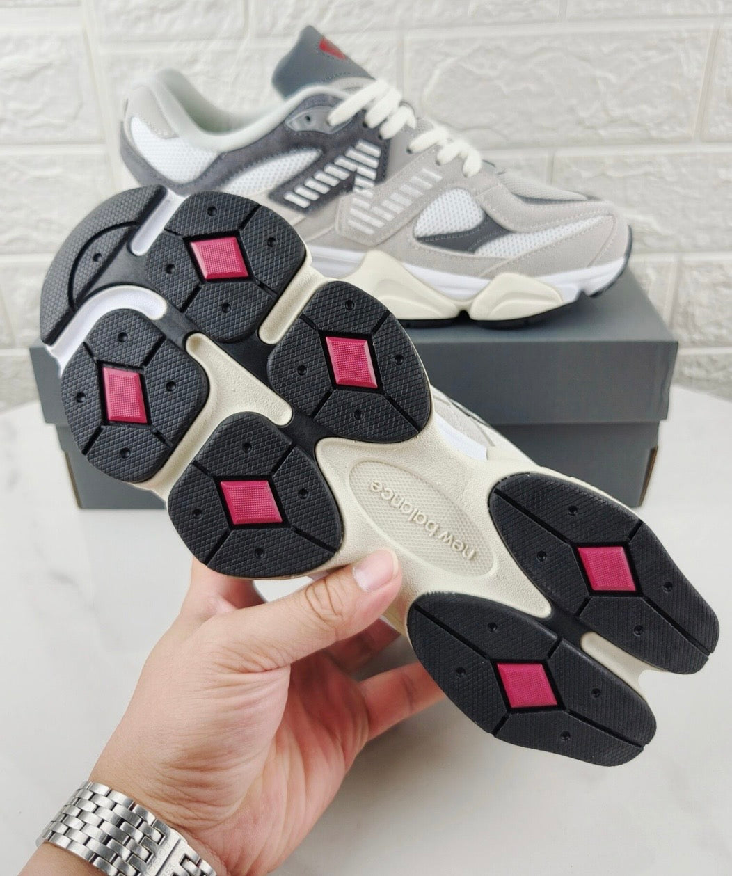 New Balance 9060