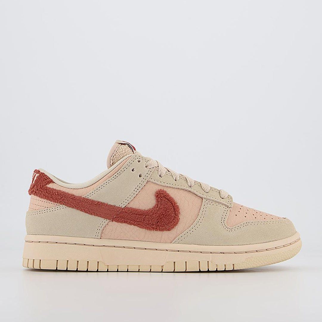 Dunk Low WMNS « Terry Swoosh »