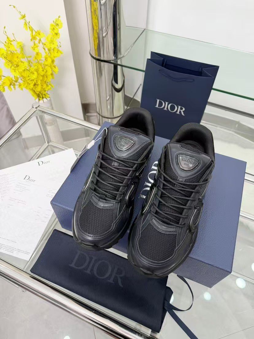 Dior b30